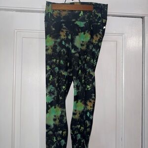 Fabletics Black, Green & Gold Tie-Dye High-Rise Leggings